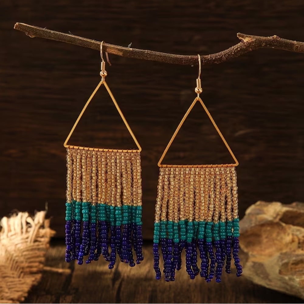 NEW Elegant Gold and Blue Beaded Earrings